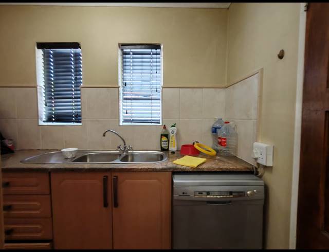 3 BEDROOM TOWNHOUSE FOR SALE IN THREE RIVERS PROPER